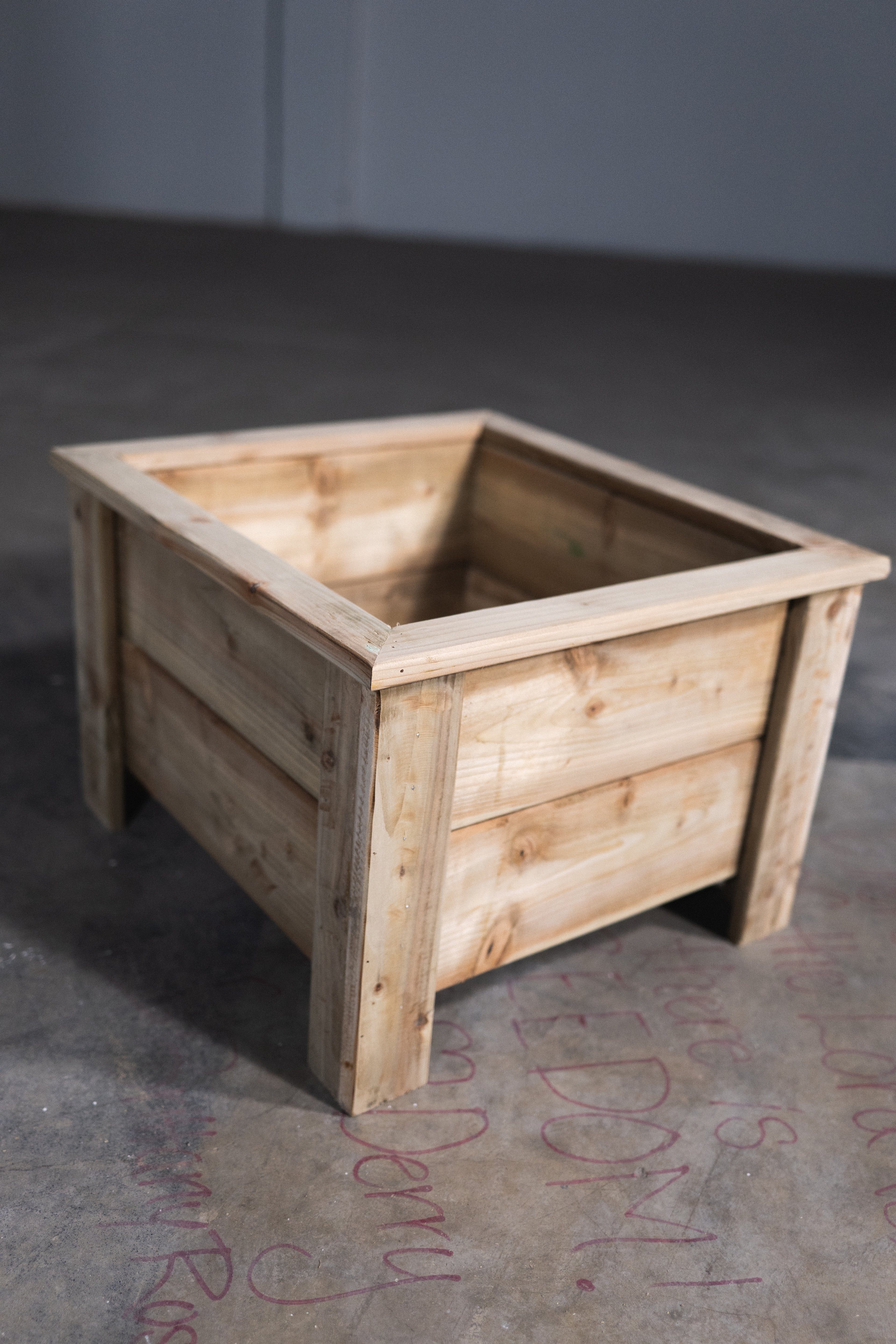 Foyle Planter - Medium