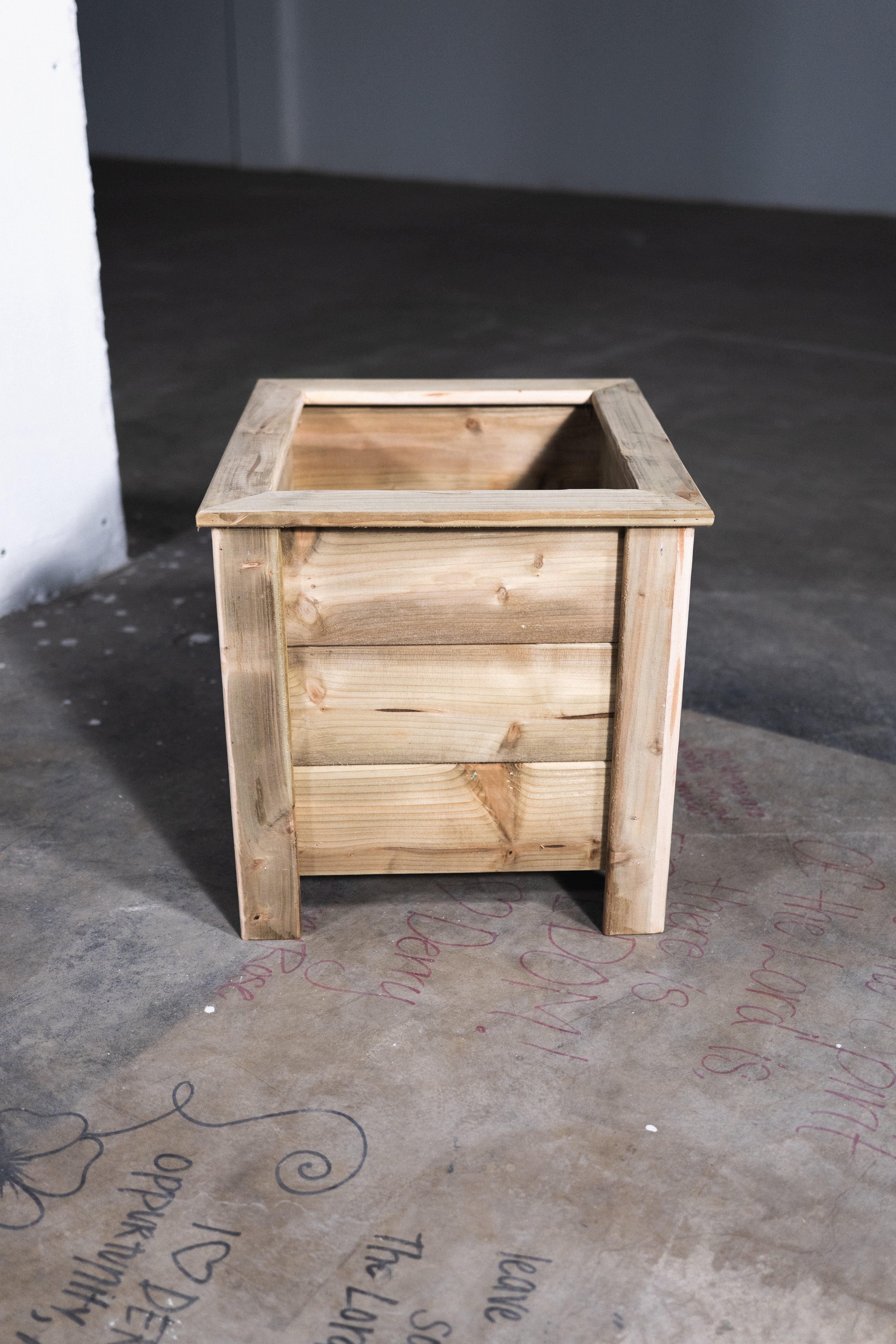 Foyle Planter - Large