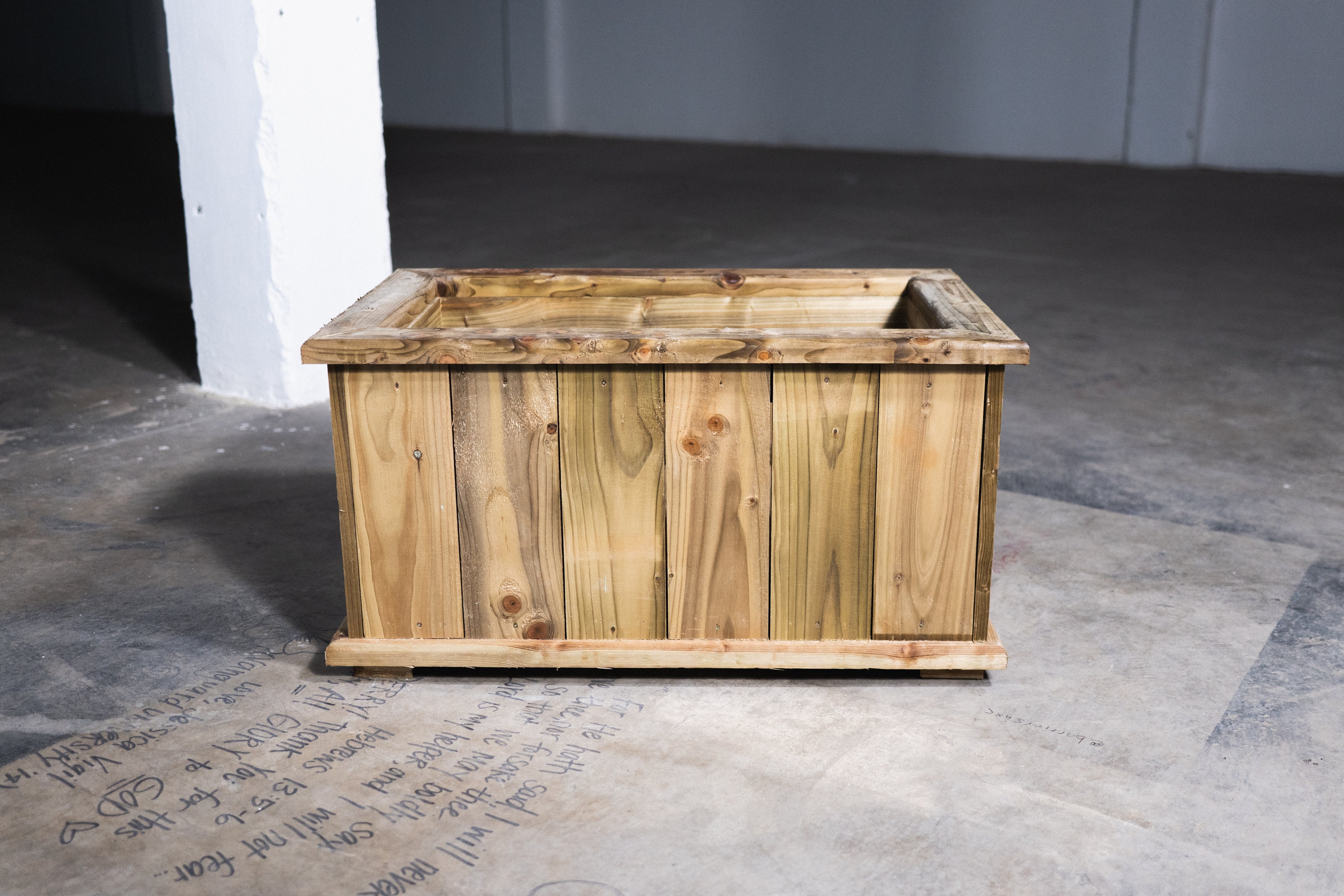 Foyle Planter - Estate Size