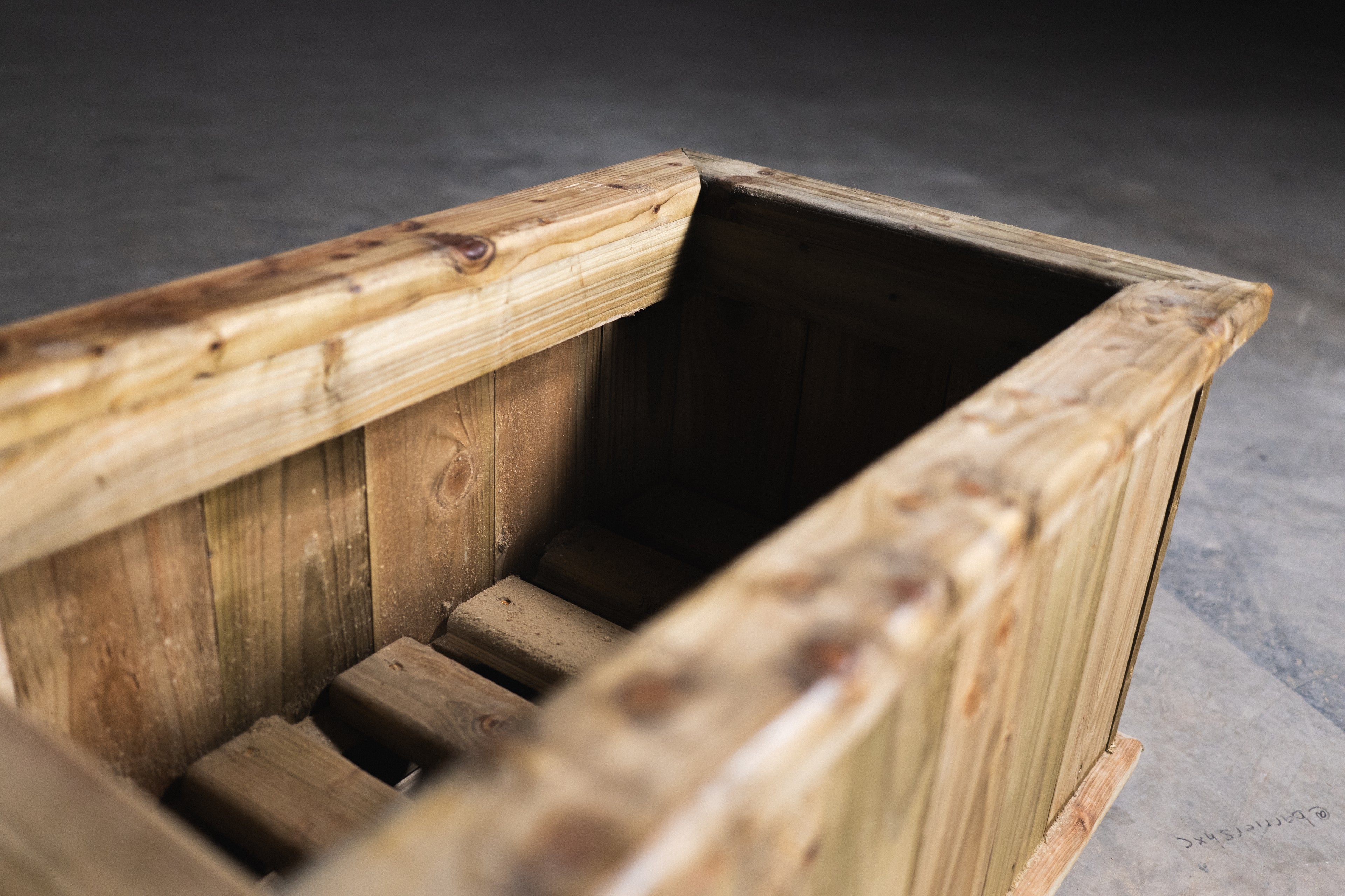 Foyle Planter - Estate Size